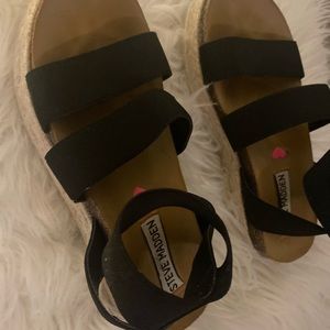 Girls size 13 Steve Madden sandals.